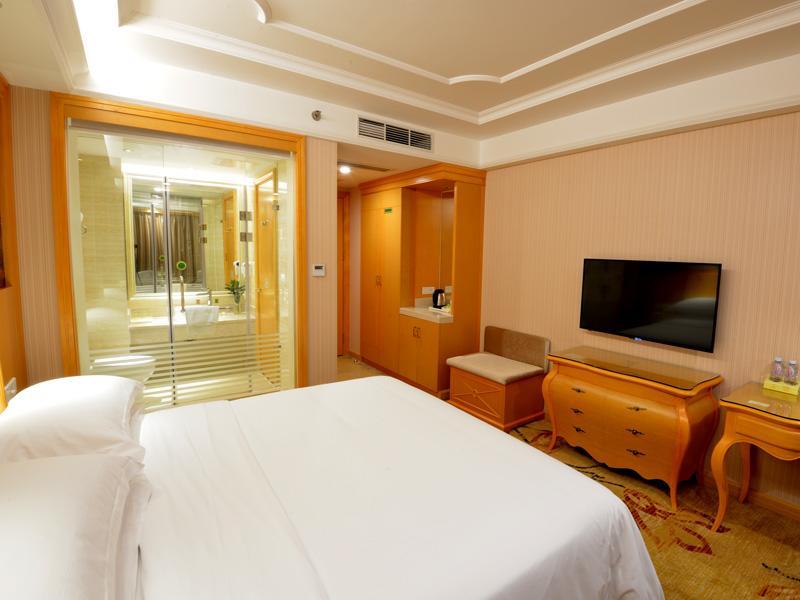 Vienna International Hotel Shenzhen Guangming Avenue Exterior photo